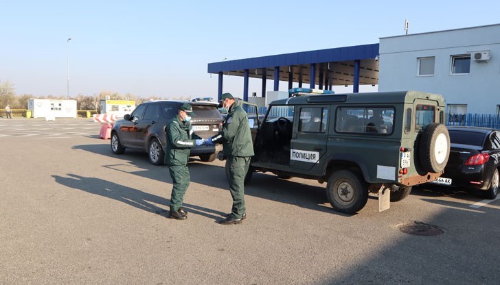 Те ще бъдат преведени на няколко езика, а инициативата е съвместна между Областна администрация Русе и Регионална дирекция „Гранична полиция“