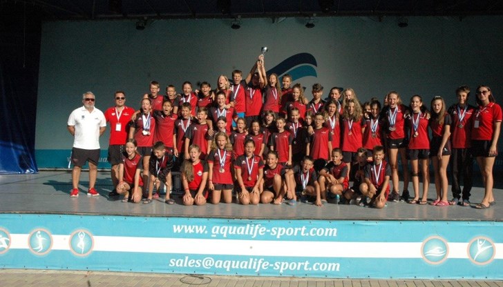 Русенци спечелиха най-много отличия на проведения в Кранево турнир „Плувни таланти 2020“