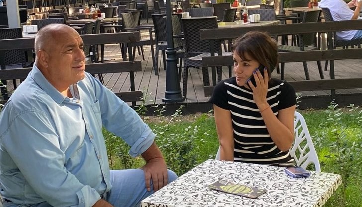 Кирова на сладка приказка с Бойко Борисов, тя твърди, че не можела да откаже срещата