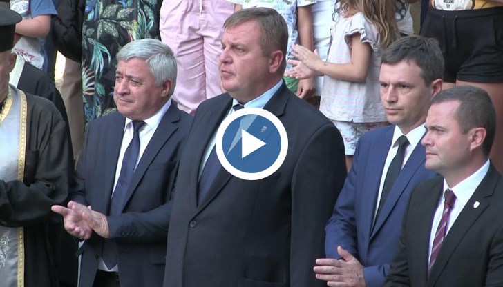 Вицепремиерът не отговори на въпроса кой им плаща