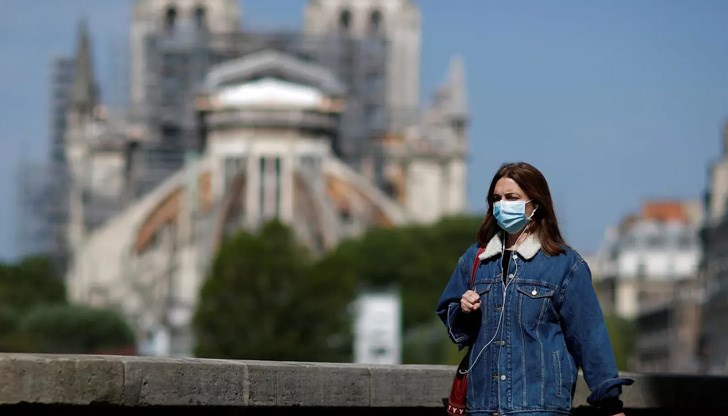 За второ поредно денонощие броят на новите случаи на коронавирус във Франция доближи 10 000