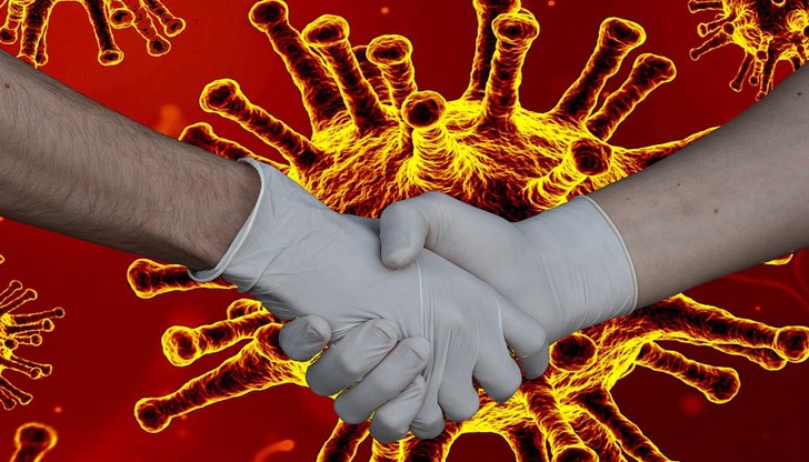 Заразени са още 8 медицински сестри, 2 санитари и 2 - друг медицински персонал