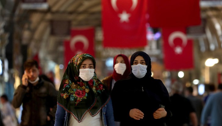 В редица окръзи ще бъдат въведени ограничения за движение в обществения транспорт в определени часове на хората над 65-годишна възраст В редица окръзи ще бъдат въведени ограничения за движение в обществения транспорт в определени часове на хората над 65-годишна възраст