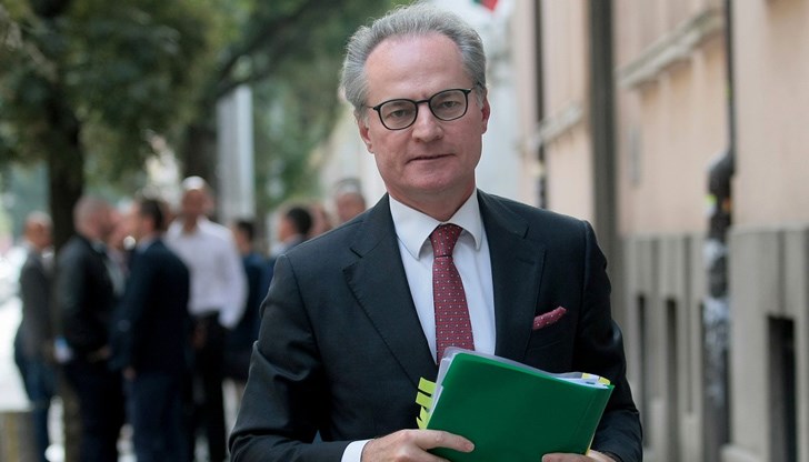 Панов завършва интервюто с призива: „Не си затваряй очите, Европа, и не мълчи за ситуацията в нашата страна“