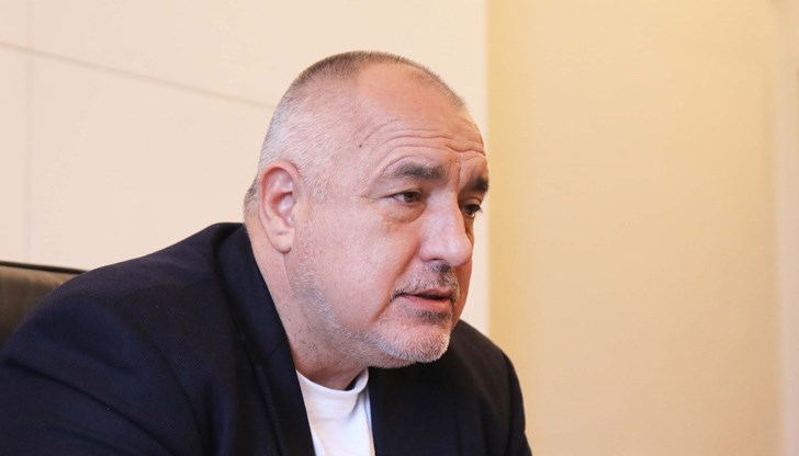 Правителството на Борисов "носи от девет кладенеца вода", за да остане на власт