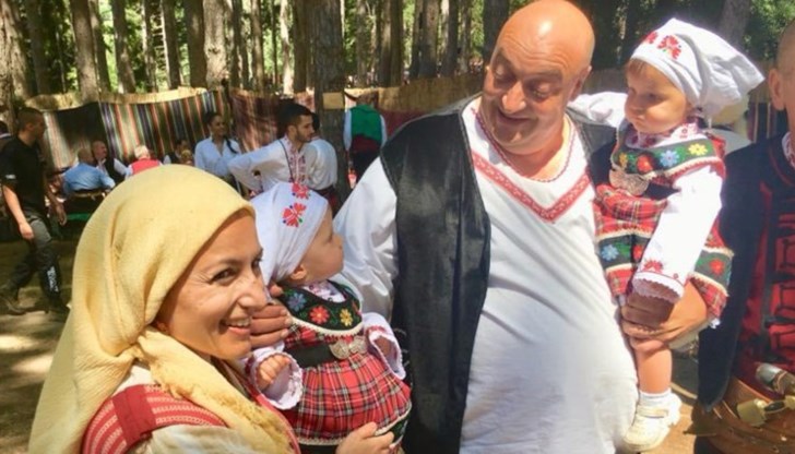 Кръвни и партийни връзки в Котел Кръвни и партийни връзки в Котел