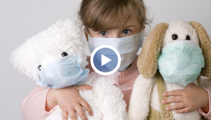 Маската за еднократно ползване трябва да се сменя реално на половин час", обясни ръководителят на департамента по имунология