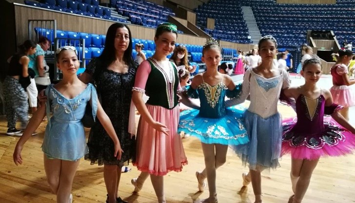 Организаторите на фестивала – танцов клуб „Самодива”, успяха в рамките на един ден – 29 август 2020 г., да включат изпълнения в над 15 стила, като русенските деца се състезаваха в стил „балет”