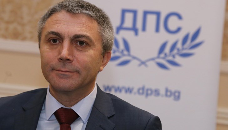 ДПС предприема консултации за оставката на председателя на Народното събрание ДПС предприема консултации за оставката на председателя на Народното събрание