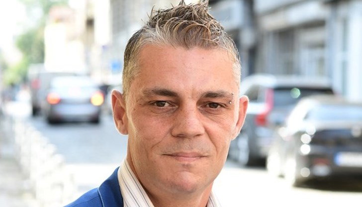 41-годишният Николай Милаванов обикаля по институции в опит да намери своята Анджи