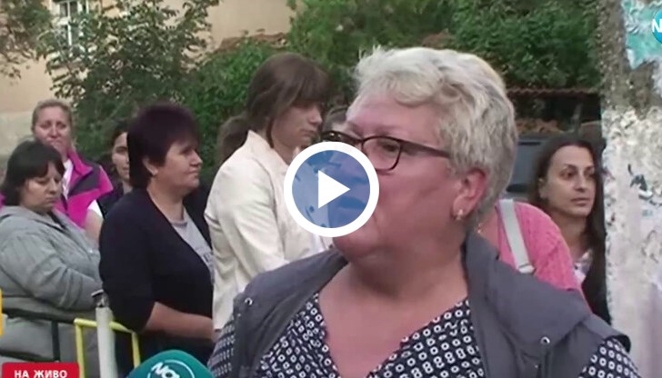 Макар и на развален български език, председателката на родителския съвет обясни, че не са доволни от обучението в училище