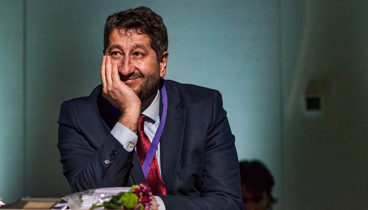 Ако някой си позволи да прави управление на промяната без наше участие - ще му се стъжни живота, закани се той