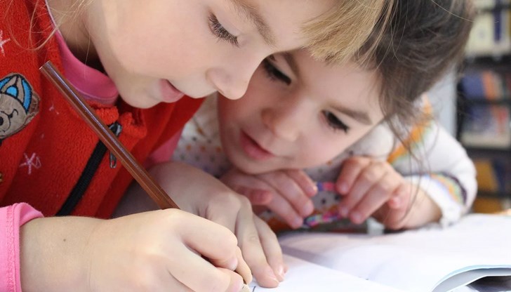 Заразените с COVID-19 са на домашно лечение, засега няма хоспитализирани