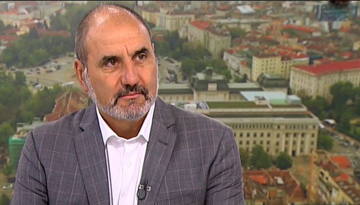 Това попита журналистът Васил Петев