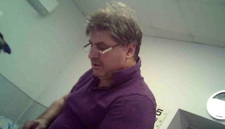 Парамедик се представя за лекар години наред