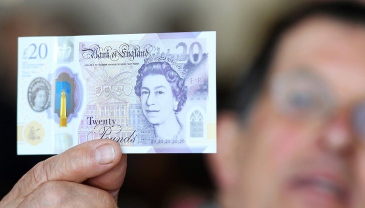 Новото изискване е хората да се самоизолират, ако имат положителен тест за коронавирус или са близко контактно лице Новото изискване е хората да се самоизолират, ако имат положителен тест за коронавирус или са близко контактно лице