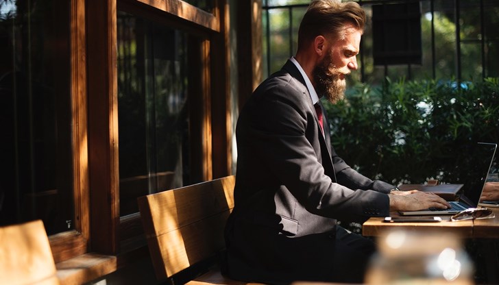 В анкетата всеки работодател ще може да посочи от каква работна сила ще има нужда през следващите 12 месеца, както и в средносрочен план – в рамките на 3 до 5 години