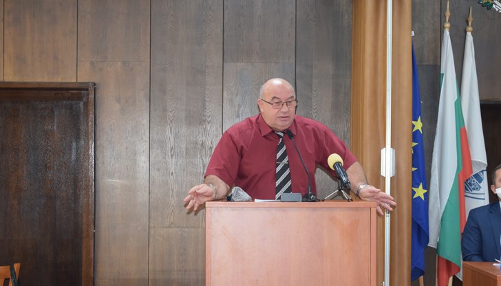 Ще бъдат наети 1 помощник готвач и двама „работник кухня“ Ще бъдат наети 1 помощник готвач и двама „работник кухня“