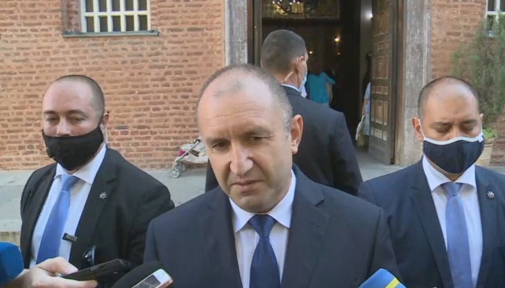 Радев за вчерашния случай в НС: "Когато едно управление не решава проблемите на хората и се крие от тях, каква е логичната развръзка хората да дойдат при тях" Радев за вчерашния случай в НС: "Когато едно управление не решава проблемите на хората и се крие от тях, каква е логичната развръзка хората да дойдат при тях"