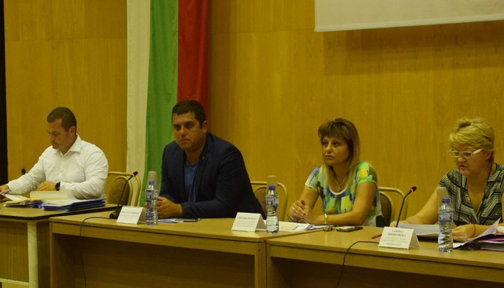 Общината приключва 2019 г. без просрочени задължения, като изпълнението на разходите се е увеличило спрямо 2018 г. с 13 656 хил. лв. Общината приключва 2019 г. без просрочени задължения, като изпълнението на разходите се е увеличило спрямо 2018 г. с 13 656 хил. лв.