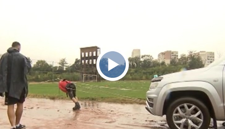 За 27 часа и половина ултрамаратонецът направи 21 обиколки на софийския стадион „Раковски“