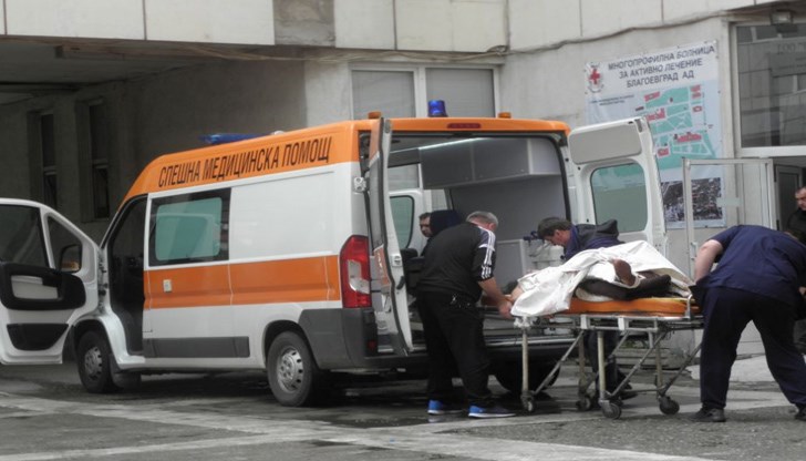 При катастрофата е пострадала возещата се на задната седалка 51-годишна румънска гражданка