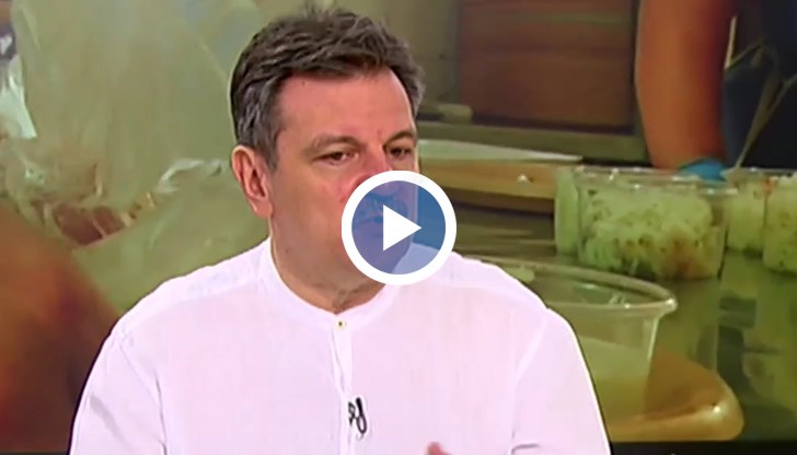 Пулмологът обясни, че поради средата, в която се намират децата тяхната възприемчивост е голяма. Именно поради този факт броят на заразени няма да бъде малък