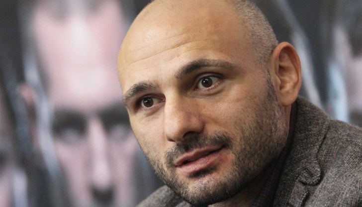 Маските паднаха! Когато приливът отмине, ще стане ясно кой се е къпал гол Маските паднаха! Когато приливът отмине, ще стане ясно кой се е къпал гол