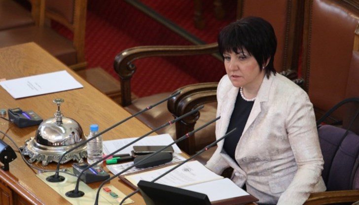 Това, което се случва на площада, ние го чуваме, отсече председателят на НС