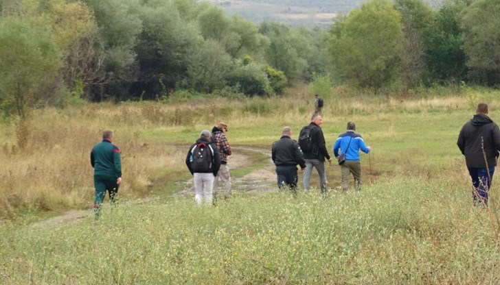 Отново бе претърсен района край село Крайници, но този път в гориста местност край реката източно от селото