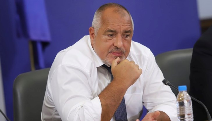 В последните 72 часа Борисов се оказа в положението death by a thousand cuts