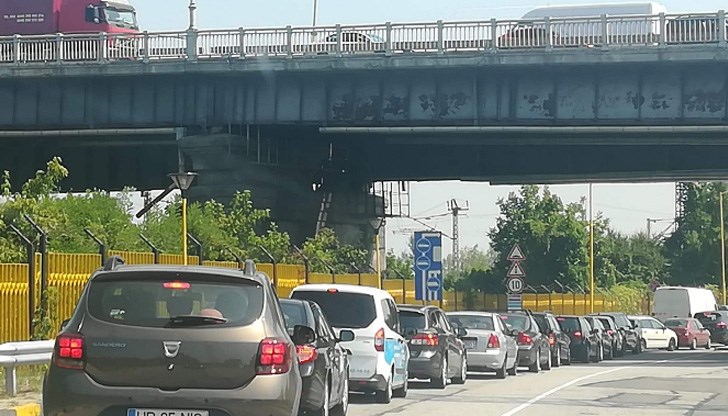 Препоръчва се превозвачите да използват други гранични пунктове на границата с България /Снимката е илюстративна/