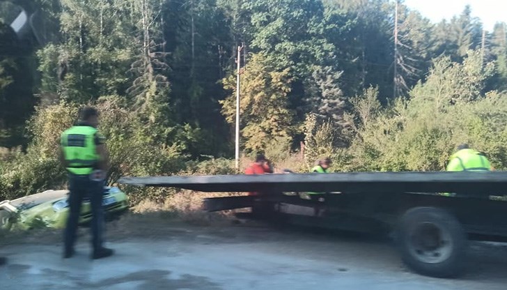 Катастрофиралият автомобил е с русенска регистрация