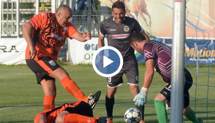 Новината е шокирала играчите, които са се готвили утре да пътуват за гостуването си срещу "Черноморец" (Балчик)