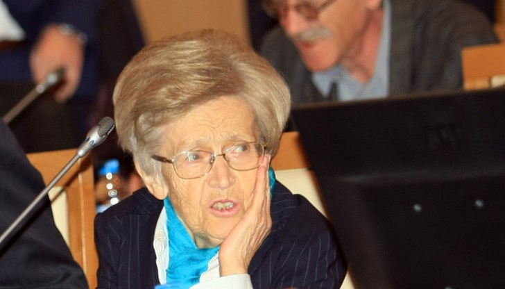 След като хората не искат това правителство да довърши мандата си, то трябва да си отиде След като хората не искат това правителство да довърши мандата си, то трябва да си отиде