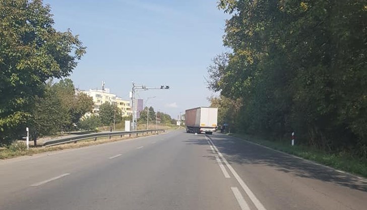 Удариха се два тира