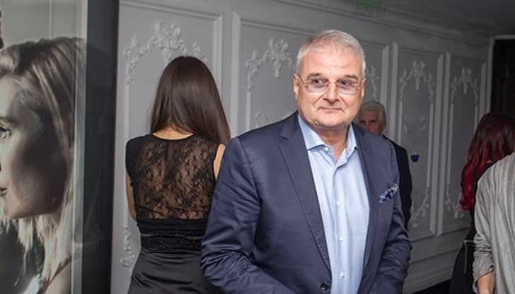 Известният като „Стоте манекенки“ бизнесмен издъхна след кратко боледуване Известният като „Стоте манекенки“ бизнесмен издъхна след кратко боледуване