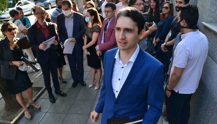 Протестиращите внесоха декларация, с която призовават системата да не бъде внедрявана, докато не се оправят проблемите при работата с нея