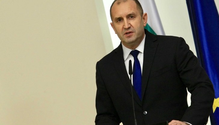 Радев не вижда причина да внася предложения за промени в основния закон при този парламент Радев не вижда причина да внася предложения за промени в основния закон при този парламент