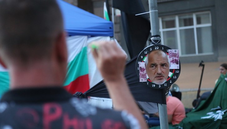 Борисов, чуваш ли - хората идват, за да метат Борисов, чуваш ли - хората идват, за да метат