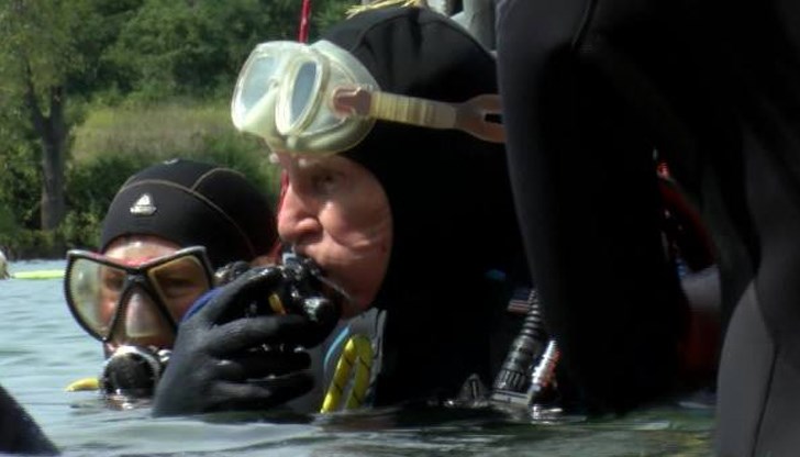 Столетникът споделя, че се надява да подобри собственото си постижение, гмуркайки се на 101-годишна възраст догодина Столетникът споделя, че се надява да подобри собственото си постижение, гмуркайки се на 101-годишна възраст догодина