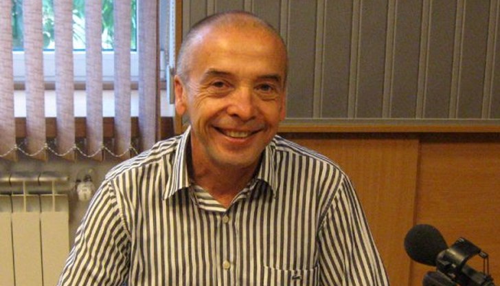 По думите на доц. Мангъров изолационните стаи в училищата няма да са ефикасни, защото преди да бъде изолирано там детето вече е било с другите деца в класната стая По думите на доц. Мангъров изолационните стаи в училищата няма да са ефикасни, защото преди да бъде изолирано там детето вече е било с другите деца в класната стая