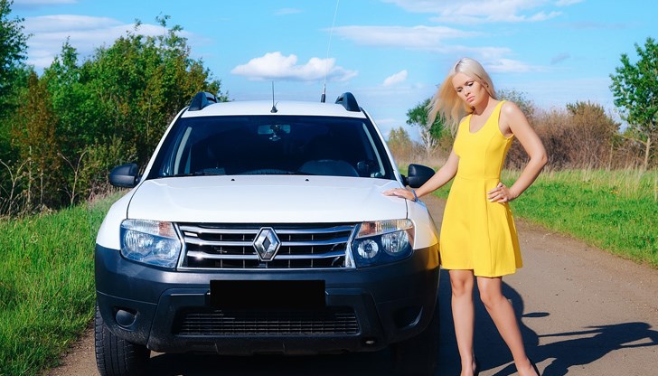 Ефектите от кризата се усещат с различна сила - от около 70% спад при марки като Fiat, Suzuki и Opel, до далеч по-умерено свиване при премиум сегмента и дори отчетен ръст на годишна база при Mitsubishi и особено Mercedes