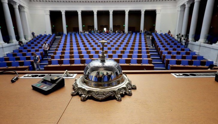 Повече от 45 милиона лева за по-големия лукс и комфорт на народните избраници