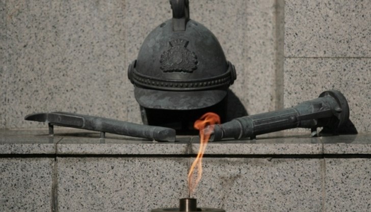 Първата в страната доброволна пожарна дружина е основана през 1896 г. в гр. Русе