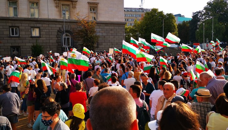 Учените са обезпокоени срещу съпротивата, която редица политически партии проявяват срещу гражданския натиск за реформа на съдебната система, прокуратурата и специалните служби