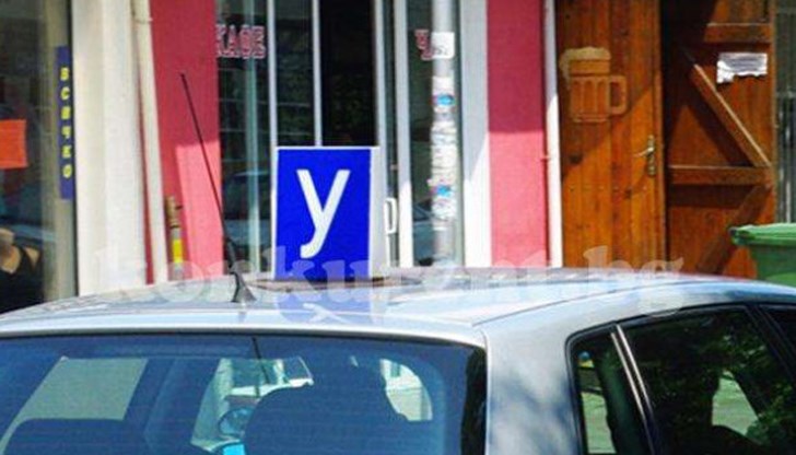 Според експерти въвеждането на електронния дневник не би помогнало за изпълняване на часовете, защото няма кой да контролира това