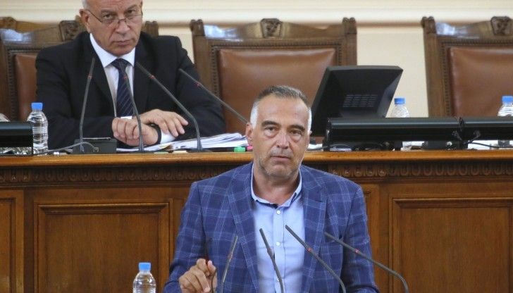 Според Антон Кутев случилото се вчера е опит за физическо издевателство върху една група физически изтормозени граждани