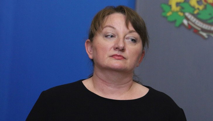 Сачева: "Аз не гласувам за г-н Марешки, не пазарувам в неговите бензиностанции и аптеки. На мен това поведение не ми харесва, аз не постъпвам така" Сачева: "Аз не гласувам за г-н Марешки, не пазарувам в неговите бензиностанции и аптеки. На мен това поведение не ми харесва, аз не постъпвам така"