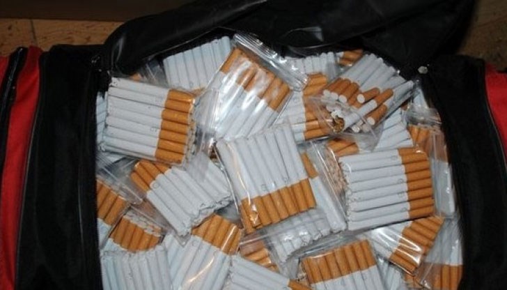 При проверки, извършени за периода 06.09.2020-07.09.2020 на ГКПП Дунав мост – Русе, митнически служители задържат още 180 кутии (3600 къса) цигари